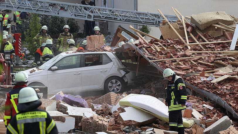 Das Haus ist völlig zusammengebrochen - Szenen vom Unglücksort in Rettenbach.