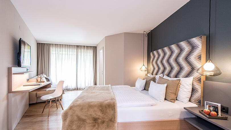 Die Zimmer sind mit viel Liebe zum Detail eingerichtet und entsprechen Vier-Sterne-Ambiente: f&uuml;r entspannte Wohlf&uuml;hlmomente und puren Wohngenuss.