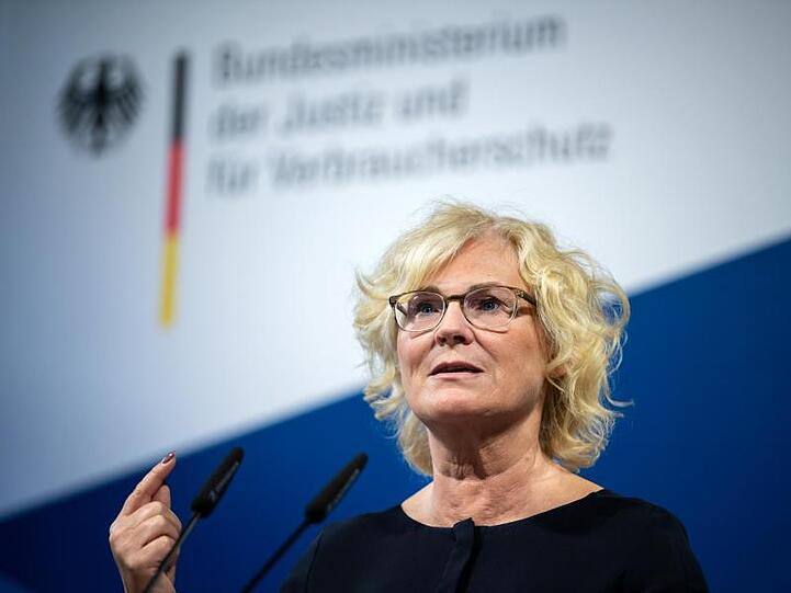 "Verantwortung darf nicht länger nur auf Einzelne geschoben werden": Bundesjustizministerin Christine Lambrecht.