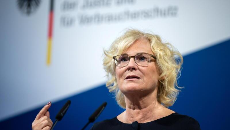 "Verantwortung darf nicht länger nur auf Einzelne geschoben werden": Bundesjustizministerin Christine Lambrecht. "Verantwortung darf nicht länger nur auf Einzelne geschoben werden": Bundesjustizministerin Christine Lambrecht.