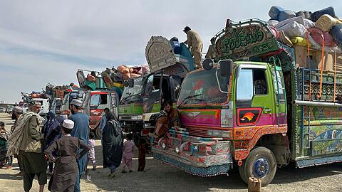 Seit Monatsbeginn seien mehr als 127.000 Afghanen aus Pakistan nach Afghanistan zurückgekehrt, teilte das UN-Flüchtlingshilfswerk (UNHCR) mit.(Archivbild)