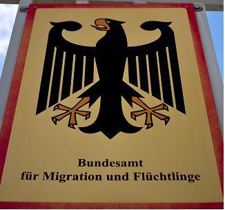 Bayerns Sozialministerin Emilia Müller (CSU) sucht im Freistaat dringend neue Unterkünfte für Flüchtlinge.