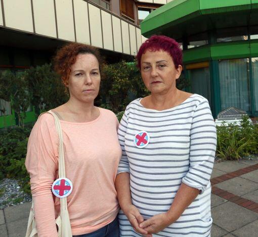 &bdquo;Die Pflege muss aufstehen&ldquo;: die Krankenschwestern Melanie von Treyer (l., 37) von der Intensivstation und Slavica Feicht (55) aus der Urologie.