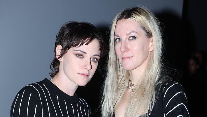 Kristen Stewart (l.) und Dylan Meyer hatten sich im November 2021 verlobt.