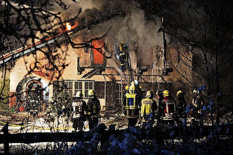 Wohnhausbrand in Unterwössen: Die Bilder vom Einsatz