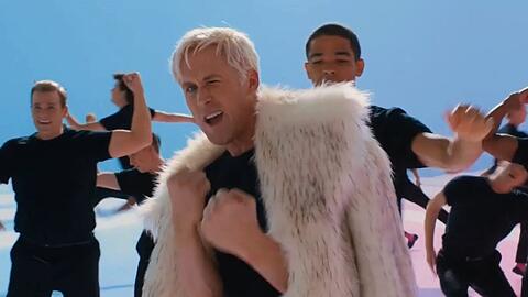 Ryan Gosling performt "I'm Just Ken" in "Barbie".
