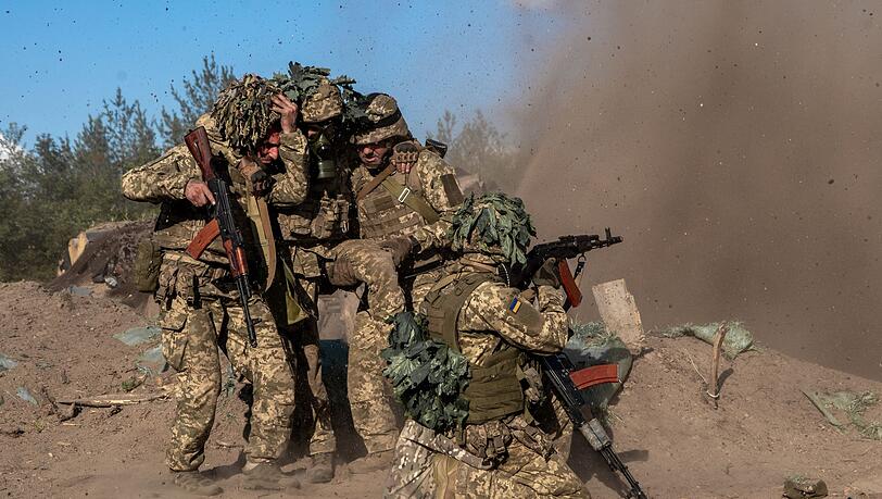 Ukrainische M&auml;nner sollen sich einem Einsatz im Krieg gegen Russland k&uuml;nftig schwerer entziehen k&ouml;nnen. (Archivbild)