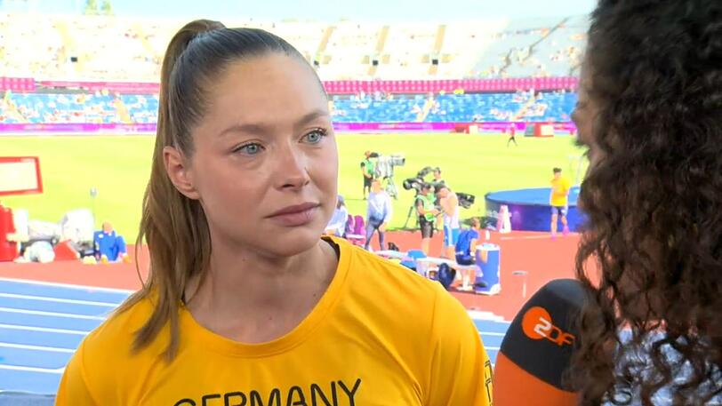 Gina Lückenkemper ließ am ZDF-Mikro den Tränen freien Lauf. Gina Lückenkemper ließ am ZDF-Mikro den Tränen freien Lauf.