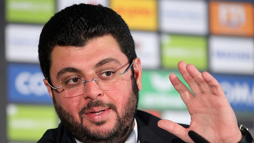 Invesotr Hasan Ismaik trifft sich vor dem KSC-Spiel mit den Löwen-Spielern. Invesotr Hasan Ismaik trifft sich vor dem KSC-Spiel mit den Löwen-Spielern.