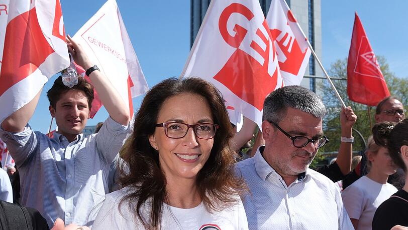 Die DGB-Vorsitzende Fahimi nimmt auch die Unternehmensvorstände in die Pflicht