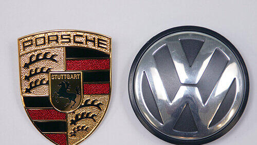 VW und Porsche rufen rund 800.000 Autos zurück. VW und Porsche rufen rund 800.000 Autos zurück.