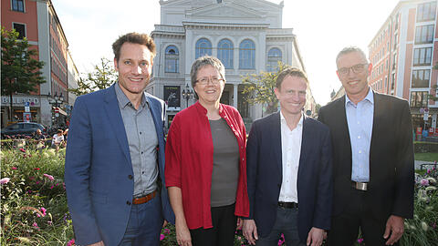 Die Mitte-Kandidaten am Gärtnerplatz (v.l.): Ludwig Hartmann (Grüne), Brigitte Wolf (Linke), Hans Theiss (CSU) und Michael Ott (SPD).