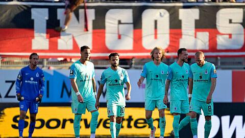 Enttäuschte Löwen bei der 1:2-Niederlage in Ingolstadt.