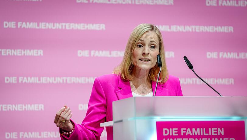 Marie-Christine Ostermann hat den Umgang des Wirtschaftsverbands Die Familienunternehmer mit der AfD korrigiert. (Archivbild)