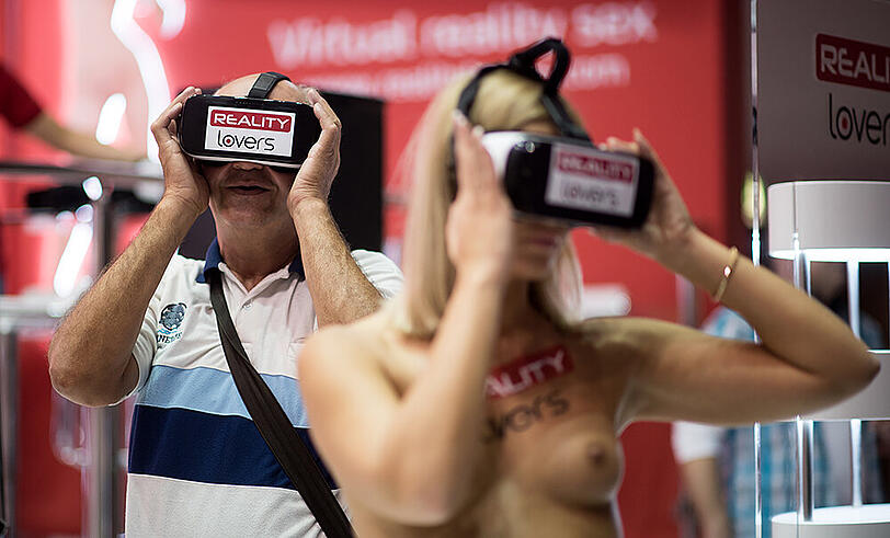 Die Venus feiert 20. Geburtstag - die Bilder von der weltgrößten Erotikmesse in Berlin.