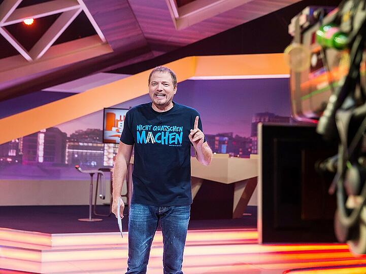 Mario Barth ist Steuerverschwendern auf der Spur