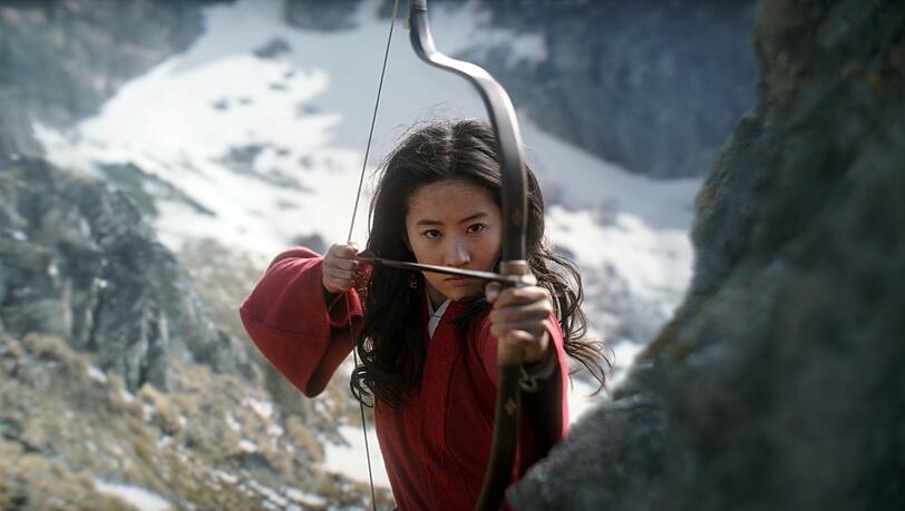 Mit Filmen wie "Mulan" ( Yifei Liu) hat Disney versucht, durch chinesischen Motive und Schauspieler die Zuschauer in China zu gewinnen. Doch der Film funktionierte in China nicht gut, weil der Westen kein Gefühl für chinesische Zuschauer und ihr Verhältnis zu ihrer Geschichte hat.