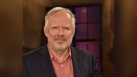 Axel Milberg war seit 2003 als Klaus Borowski im Kieler "Tatort" zu sehen. Am 16. März 2025 lief die letzte Folge im Ersten.