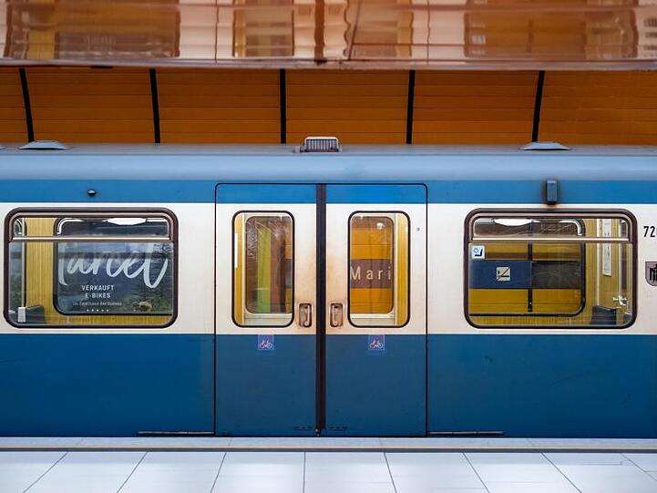 Eine U-Bahn steht in einem Bahnhof. Foto: Sven Hoppe/dpa/Archivbild