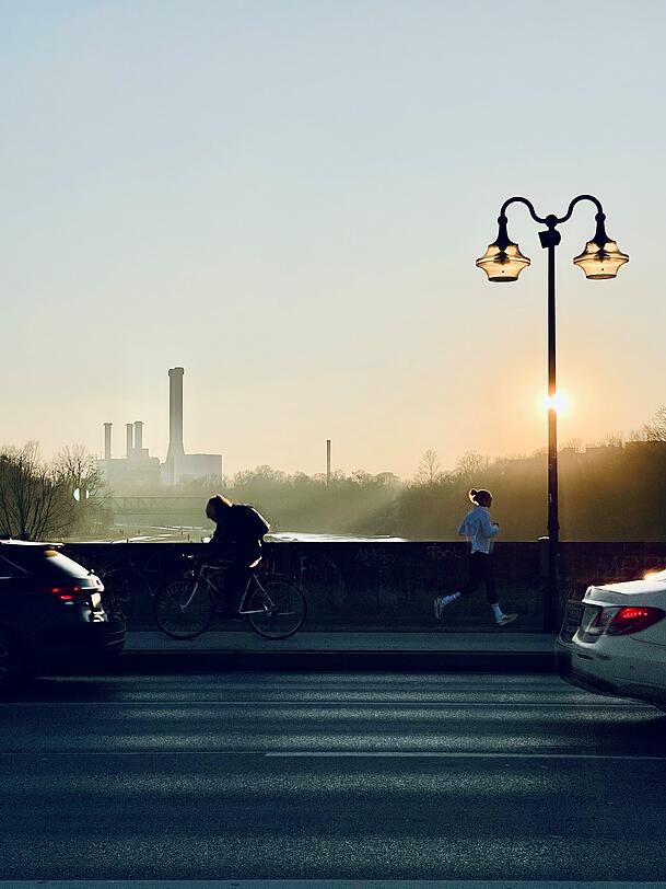 Bei dem Licht kann sich sogar das Heizkraftwerk S&uuml;d sehen lassen.