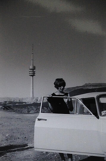Noch ist nichts zu erkennen vom heutigen Olympiapark, lediglich der "Fernsehturm" steht.