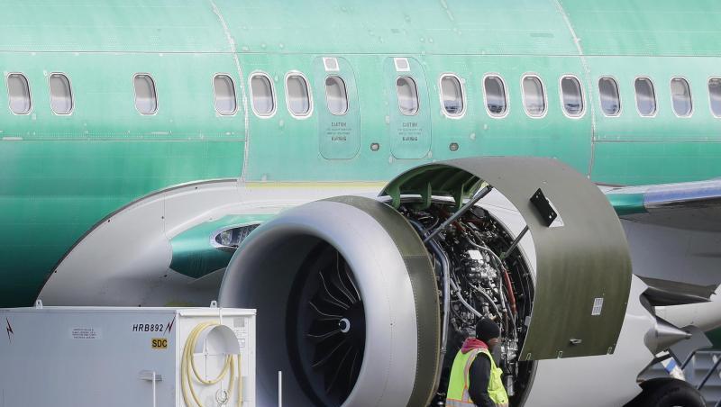 Triebwerk einer Boeing 737 Max 8 entlang, das im Fertigungswerk in Renton. Triebwerk einer Boeing 737 Max 8 entlang, das im Fertigungswerk in Renton.