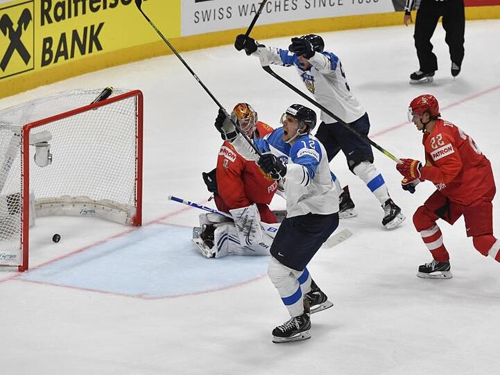 Marko Anttila (Nr. 12) schoss Finnland gegen die Russen ins WM-Finale.