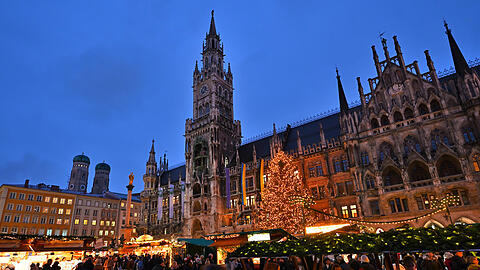 Der Christkindlmarkt am Marienplatz ist der Münchner Klassiker.