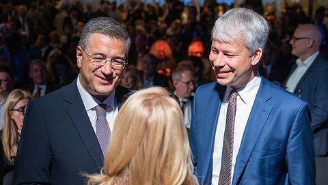 EU-Kommissar Tzitzikostas und Bundesverkehrsminister Bilger besuchen die Innotrans in Berlin.