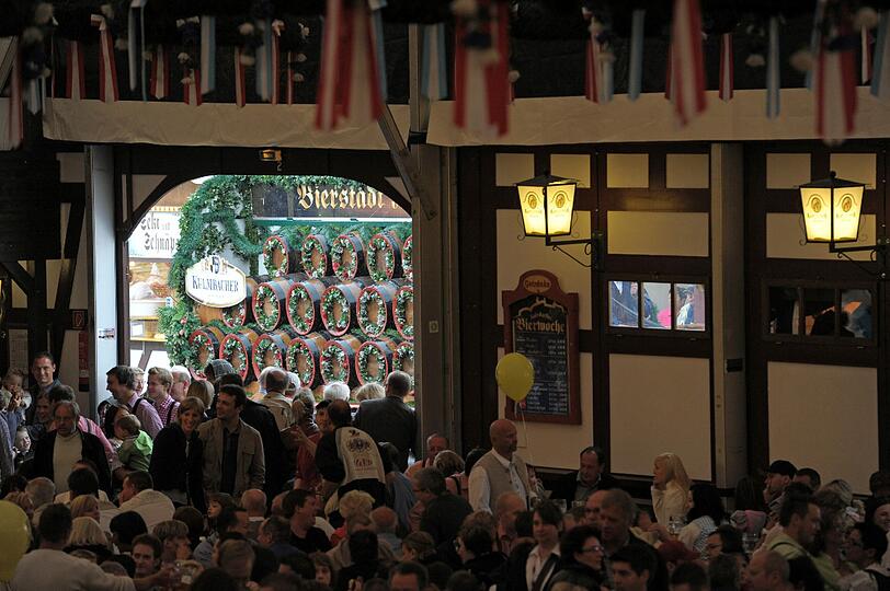 Bei der 62. Kulmbacher Bierwoche stehen vom 30. Juli an neun Tage lang Bierkultur und Geselligkeit im Mittelpunkt.