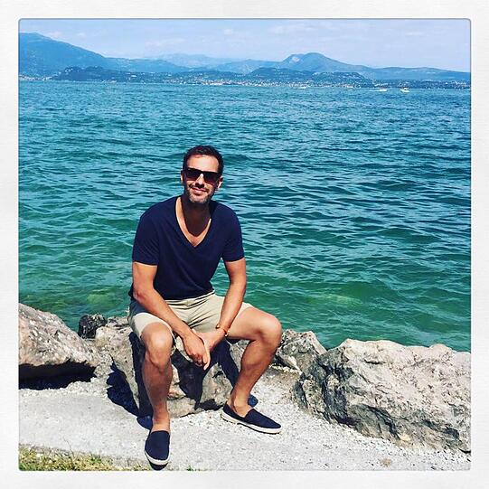 &bdquo;Eines meiner Sommerhighlights: Nach Drehschluss mit dem Fahrrad an den Eisbach und ein kühles Bier trinken&ldquo;, verrät Sturm der Liebe-Schauspieler Florian Stadler.