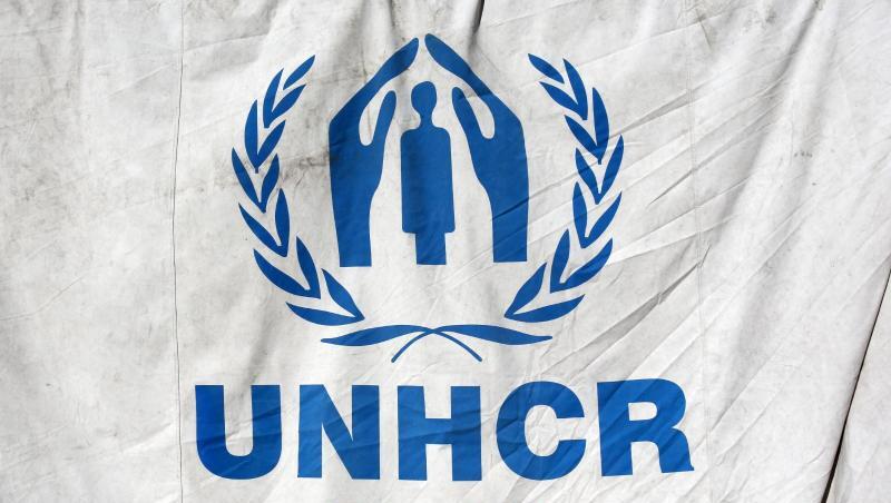 Das Logo "UN Refugee Agency". Das UN-Flüchtlingshilfswerk fordert nach dem Vorfall vor der libyschen Küste einen Ausbau der Such- und Rettungskapazitäten. Das Logo "UN Refugee Agency". Das UN-Flüchtlingshilfswerk fordert nach dem Vorfall vor der libyschen Küste einen Ausbau der Such- und Rettungskapazitäten.