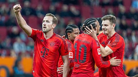 Der FC Bayern gewinnt gegen den FC Augsburg mit 3:1.