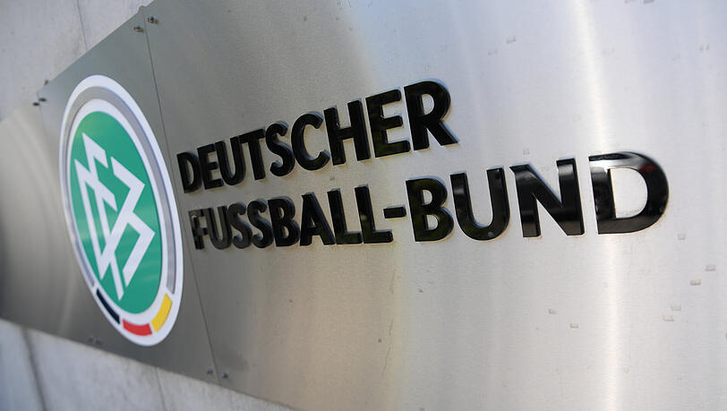 Der DFB möchte die Drittligisten unterstützen. Der DFB möchte die Drittligisten unterstützen.