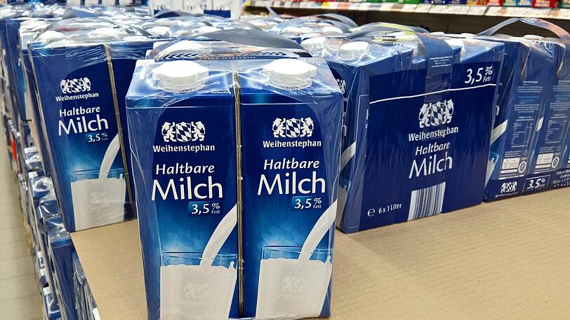 Die Molkerei Weihenstephan ruft wegen eines Produktionsfehlers H-Milch und Kakao zurück. (Symbolbild)