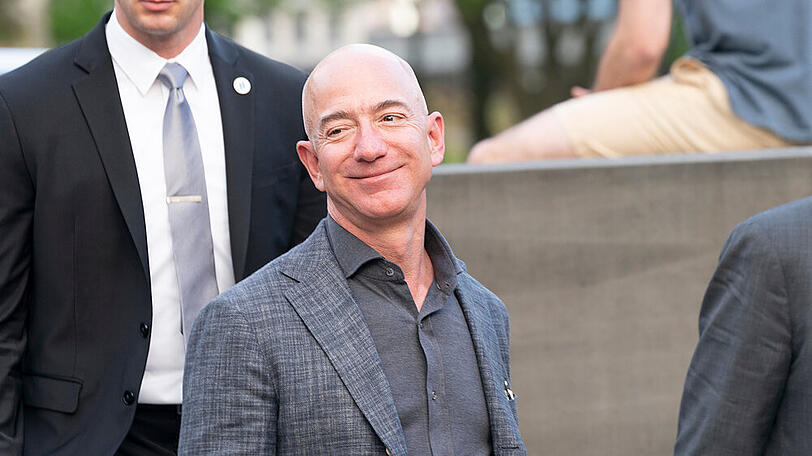 Amazon-Chef Jeff Bezos hat in der Krise gut lachen