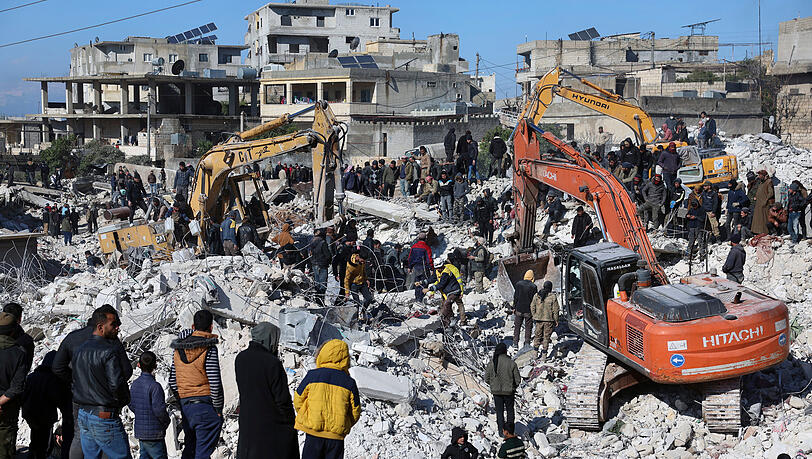 Die verheerenden Erdbeben in der Türkei und Syrien haben bereits Tausenden Menschen das Leben gekostet.