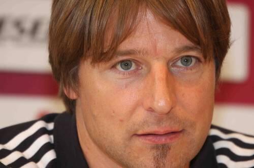 Der Trainer als Chauffeur: Michael Oennimng holte seine Jungspunde Risse, Reinartz und Diekmeier persönlich vom Länderspiel in Chemnitz ab.