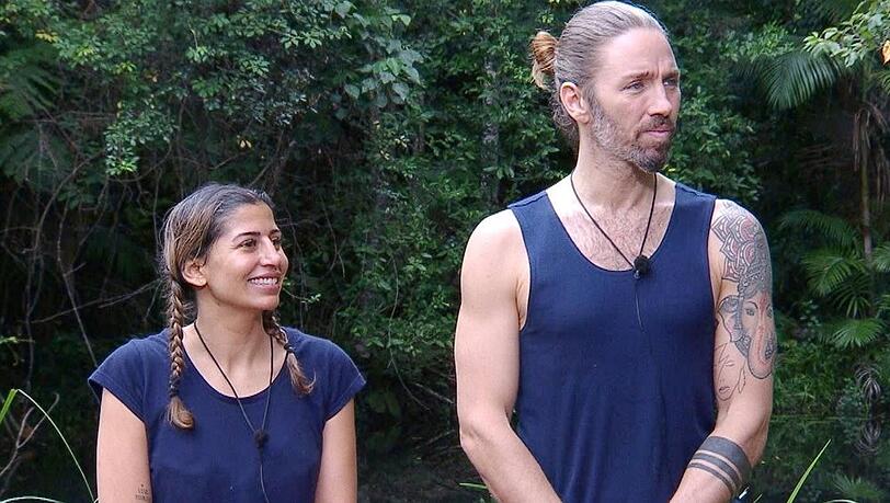 F&uuml;r Gil Ofarim und Eva Benetatou ging es in die Dschungelpr&uuml;fung "Schwierige Fanggelegenheit", die f&uuml;r den S&auml;nger mit einem Besuch im Krankenhaus endete.