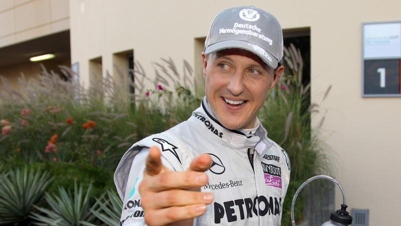 Rekordweltmeister Michael Schumacher wirbt demnächst mit seinem Team Mercedes für die Deutsche Post. Rekordweltmeister Michael Schumacher wirbt demnächst mit seinem Team Mercedes für die Deutsche Post.