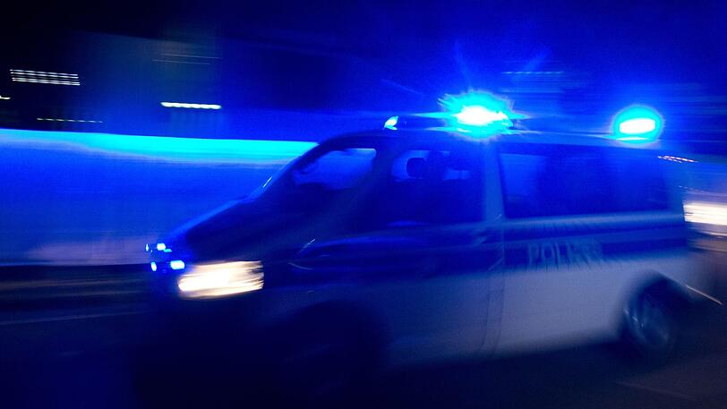 Die Polizei rückte mit einer Vielzahl an Kräften an. (Symbolbild)