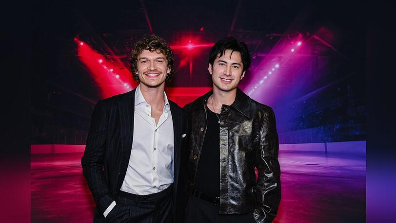 Connor Storrie (links) und Hudson Williams sind die Stars der Serie "Heated Rivalry".