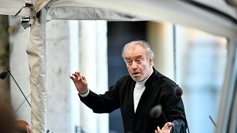 Triumph mit Beethoven: Daniil Trifonov und Valery Gergiev bei &bdquo;Klassik am Odeonsplatz&ldquo;.