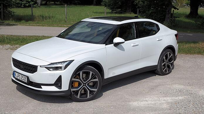 Eigenständiger Auftritt: Der Polestar 2 trägt erkennbar skandinavische Züge.