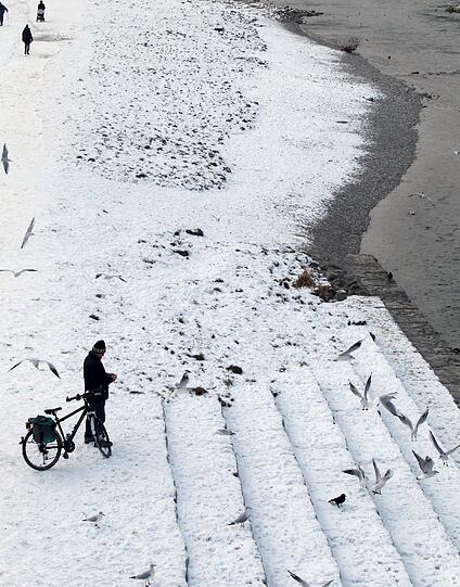 Saukalt! Eiszeit herrscht in München. Die schönsten Bibber-Bilder gibt's in der Bilderstrecke zum Durchklicken...