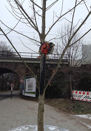 Soll Kunst sein: "Stade Zeit", heißt das Werk von Michael Lapper am Hans-Mielich-Platz.