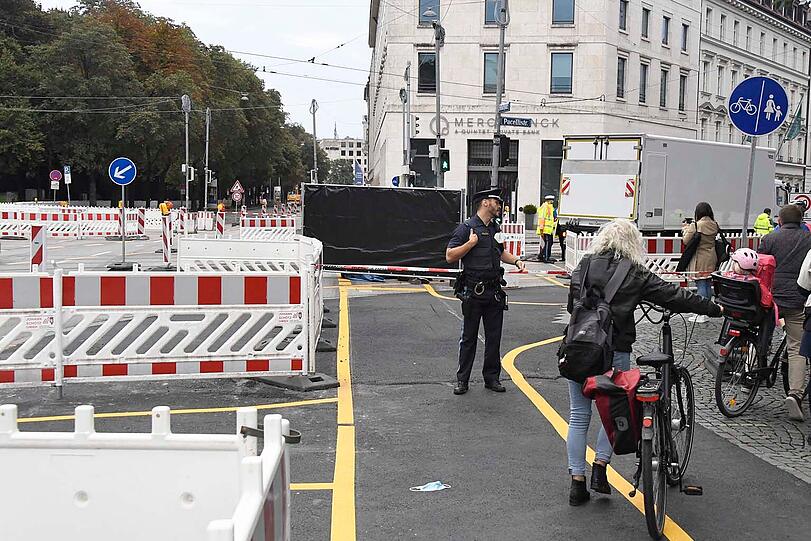 Die Bilder vom Unfallort am Lenbachplatz.