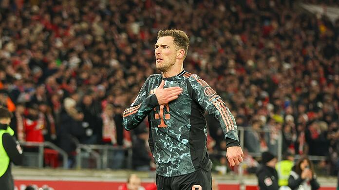 Brust raus! Trotz aller Rückschläge und Unwägbarkeiten beim FC Bayern nutzt Leon Goretzka seine Möglichkeiten zu Werbung in eigener Sache und strahlt Selbstvertrauen aus.