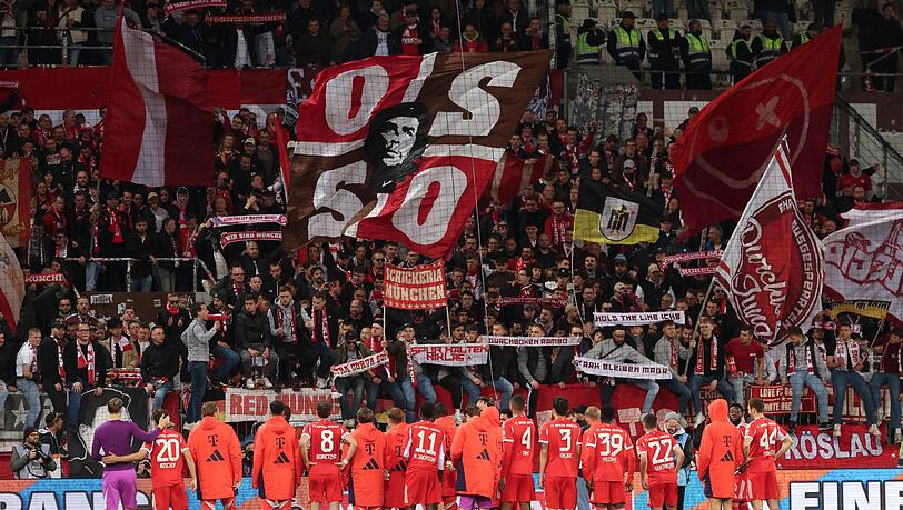 Bayern-Jubel nach dem 5:0 beim FC St. Pauli.