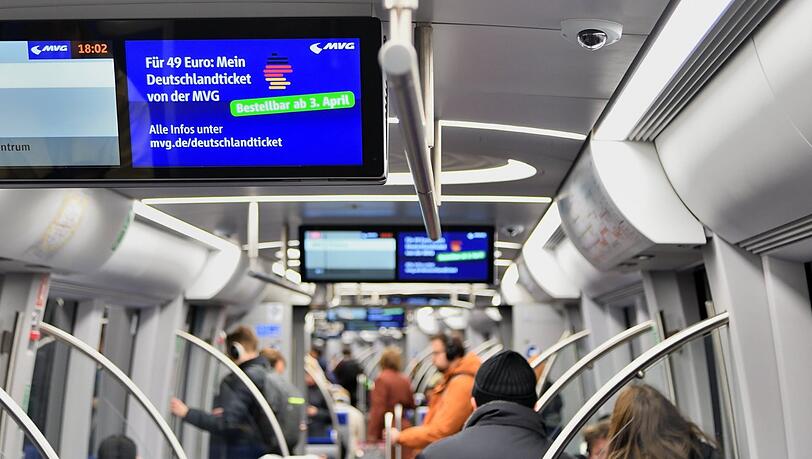 Wird das Deutschlandticket ein Erfolg? Der zukünftige Preis wird darüber entscheiden.